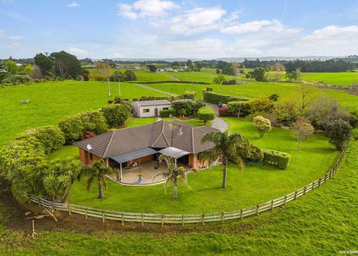 For sale 64 Brookside Road, Glenbrook, Franklin, Auckland homes.co.nz