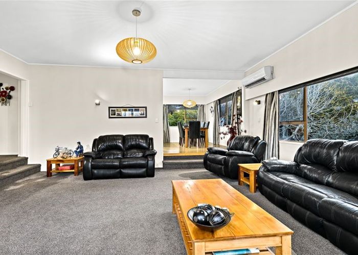  at 6 Fayette Place, Te Atatu South, Auckland