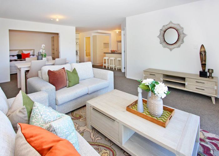  at 51/68 Mountain Road, Mount Wellington, Auckland