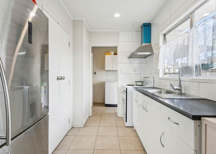 at 22 & 22A Chelburn Crescent, Mangere East, Manukau City, Auckland