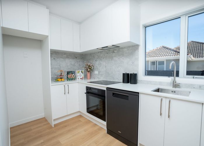  at 1/75 & 2/75 Barton Street, Woolston, Christchurch City, Canterbury