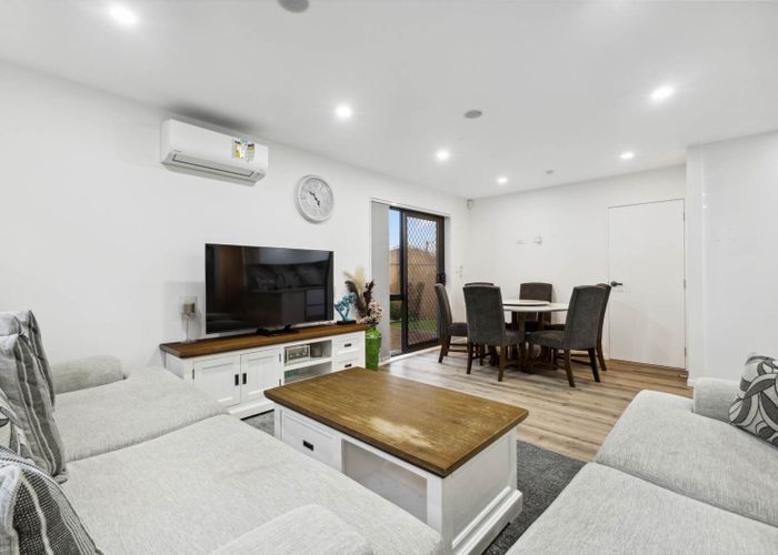  at 43F Beach Road, Papakura, Papakura, Auckland