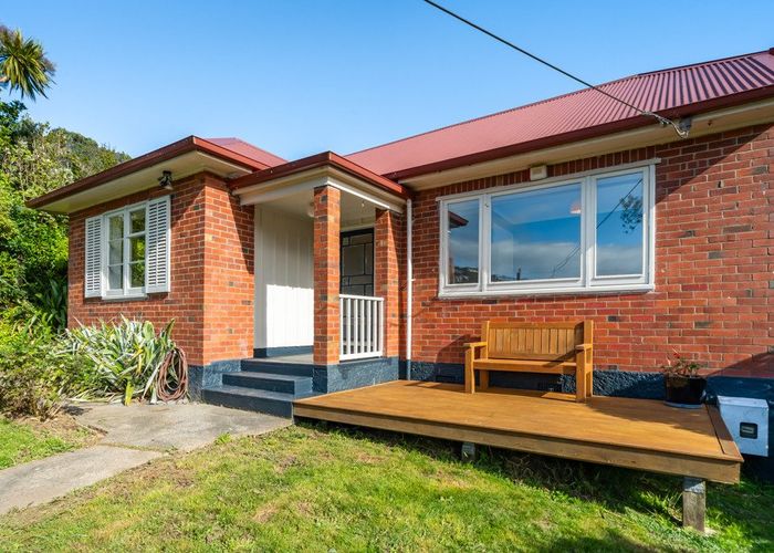  at 8 Saint Albans Ave, Karori, Wellington, Wellington