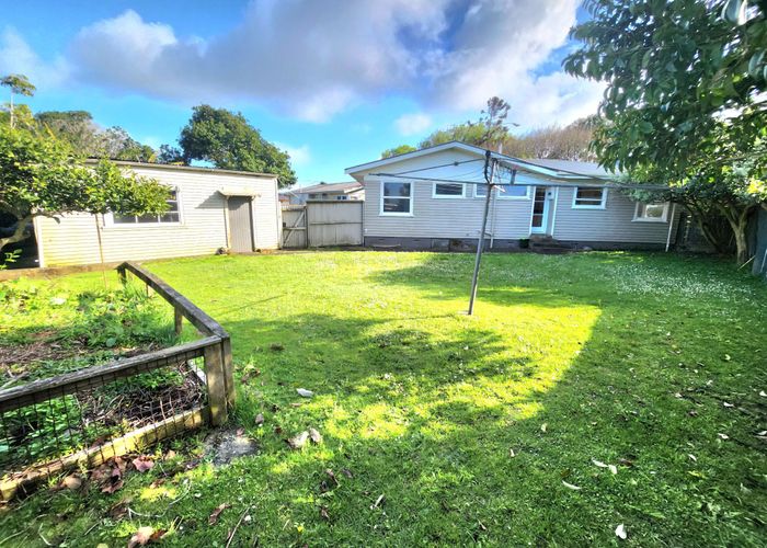  at 25 Brentford Place, Manurewa, Manukau City, Auckland