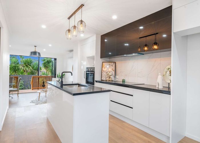  at 12/32 Brandon Road, Glen Eden, Waitakere City, Auckland