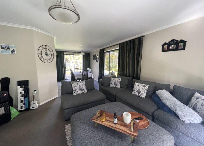  at 14 Oakway Drive, Schnapper Rock, Auckland
