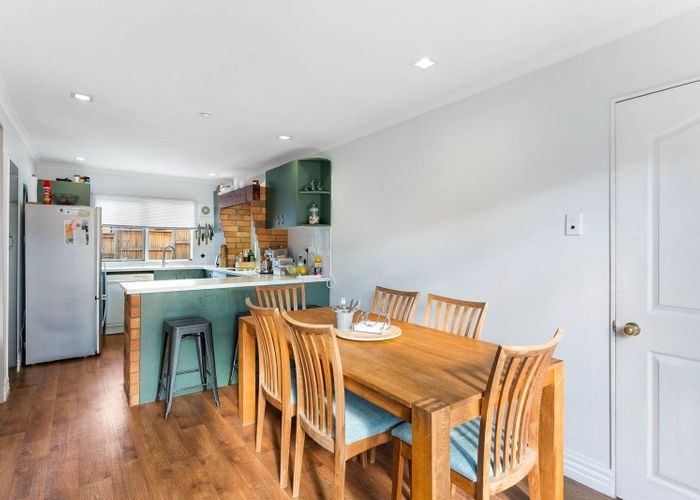  at 8 Te Wharau Drive, Greenhithe, North Shore City, Auckland