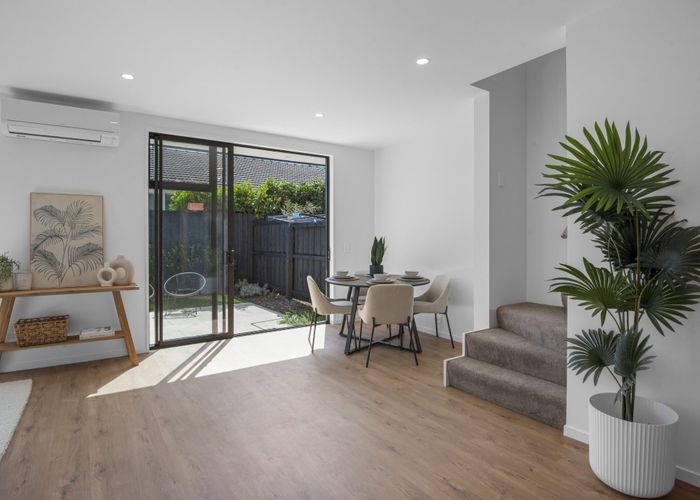  at 2/15 Donald Place, Merivale, Christchurch City, Canterbury