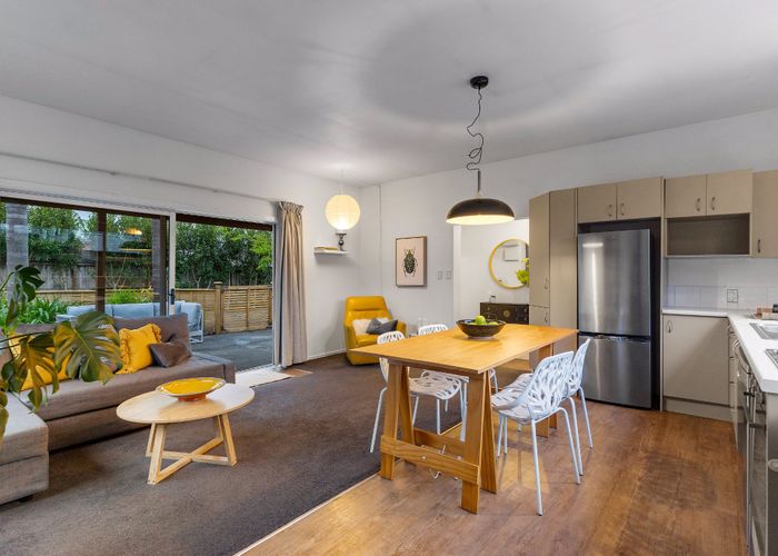  at 1/4 Tawa Road, Te Atatu Peninsula, Auckland