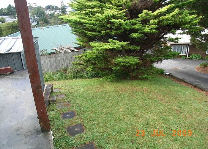  at 2/18 Glen Vista Place, Bayview, North Shore City, Auckland