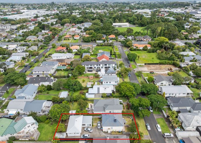  at 19 Parrish Road, Sandringham, Auckland City, Auckland