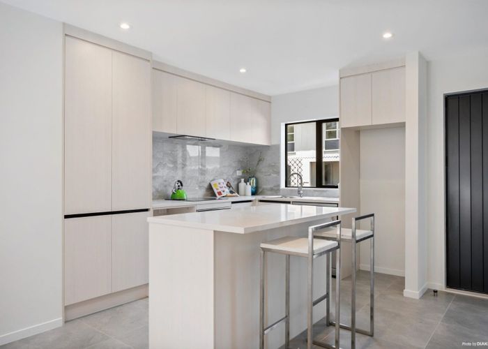  at 2/9 Smiths Avenue, Papakura, Papakura