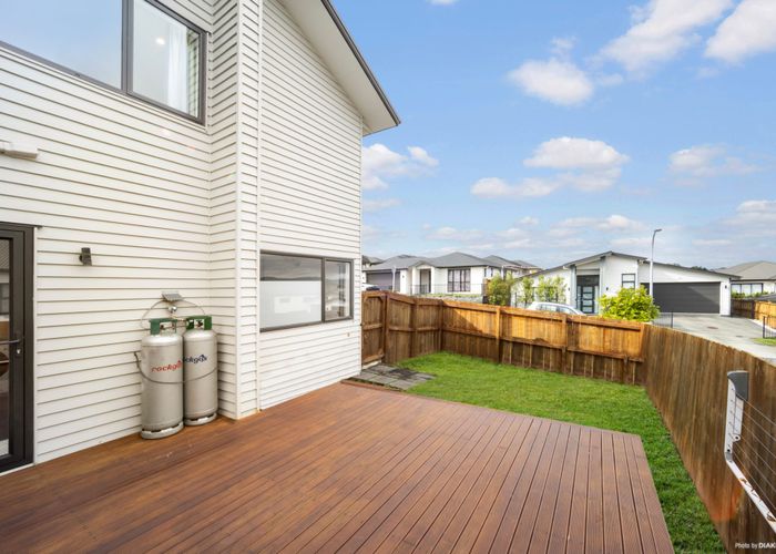  at 21 Mamuku Drive, Massey, Waitakere City, Auckland