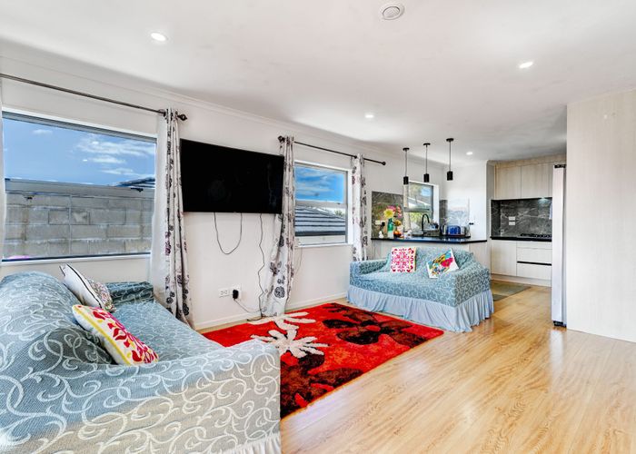  at 74A Awaroa Road, Sunnyvale, Waitakere City, Auckland