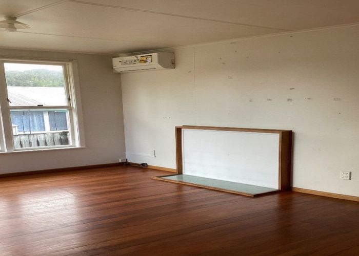  at 7 Cutts Crescent, Paremoremo, North Shore City, Auckland