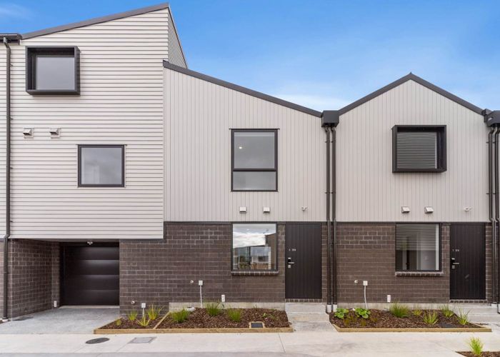  at 4/3234 Great North Road, New Lynn, Auckland