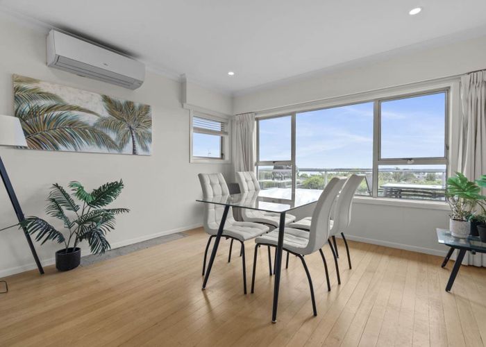  at 11  Tirinui Crest Road, Otumoetai, Tauranga, Bay Of Plenty