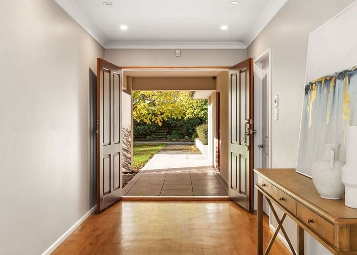  at 290 Queen Elizabeth II Drive, Mairehau, Christchurch City, Canterbury