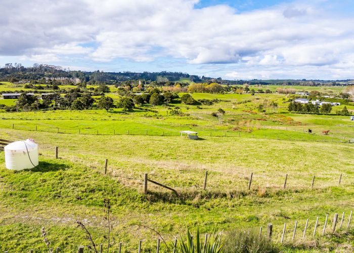  at 353B Brown Road, Hakaru, Kaiwaka