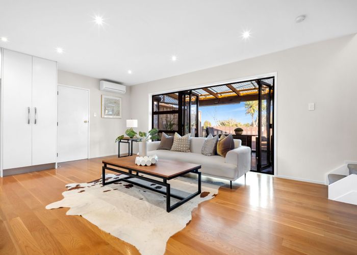  at 10 Janome Place, Bucklands Beach, Manukau City, Auckland