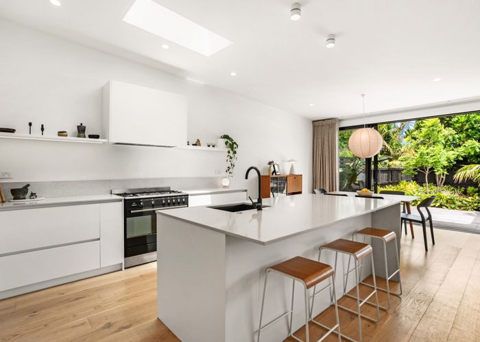  at 25 Volcanic Street, Mount Eden, Auckland City, Auckland