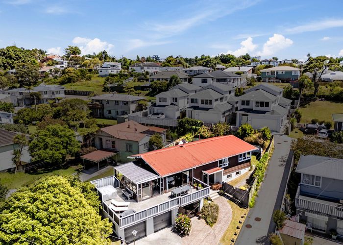  at 33 Tomo Street, New Lynn, Waitakere City, Auckland