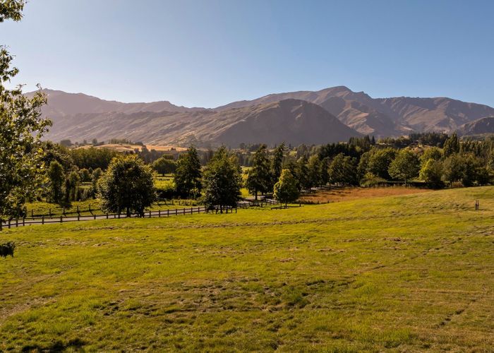  at 32 Hogans Gully Road, Arrowtown, Queenstown-Lakes, Otago