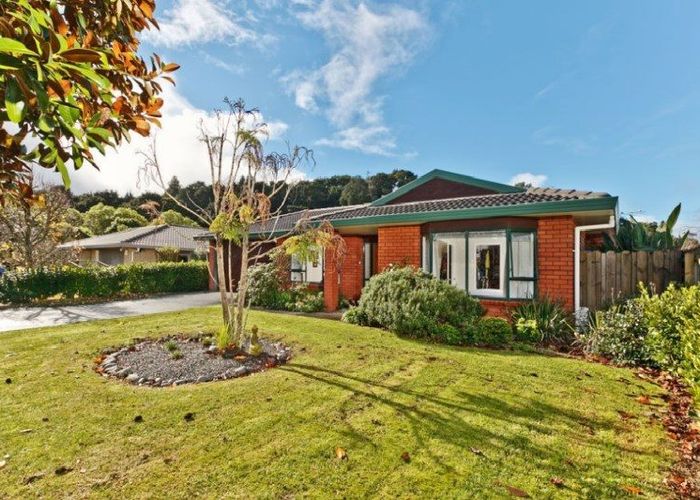  at 15 Vanderbilt Parade, Albany, Auckland