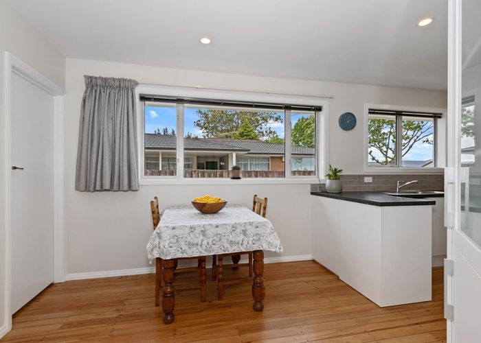  at 324 Yaldhurst Road, Avonhead, Christchurch City, Canterbury