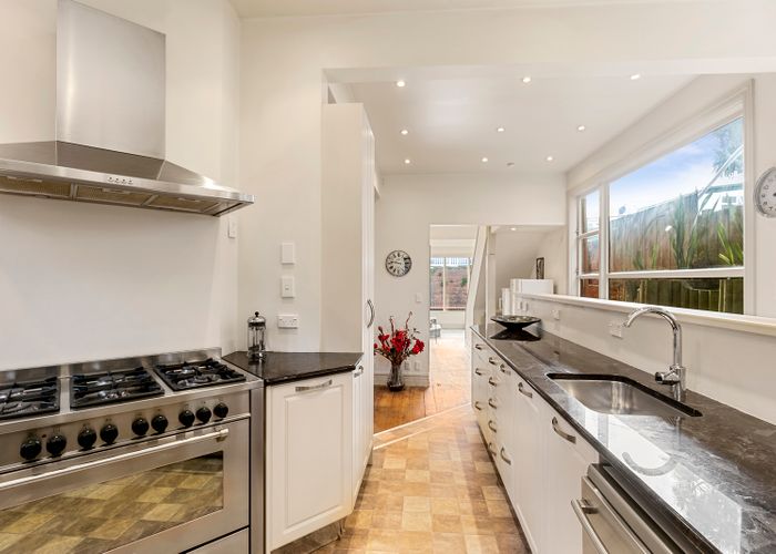  at 8 Dawson Street, Berhampore, Wellington
