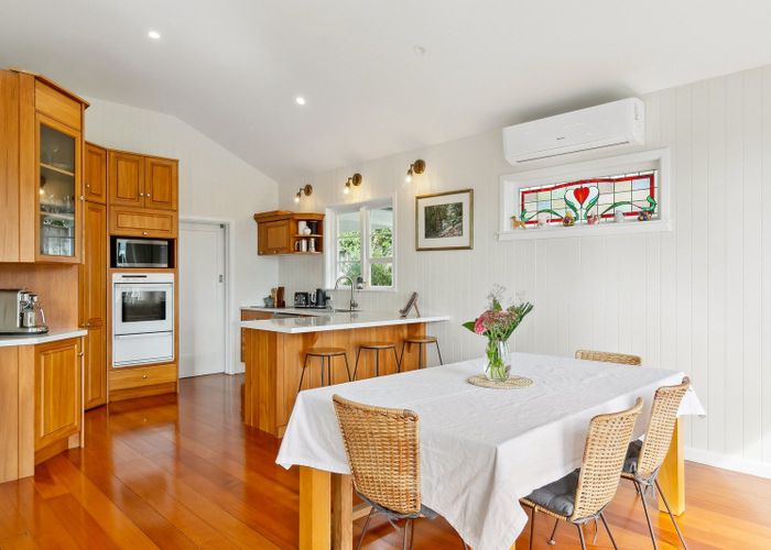  at 25 Waikato Street, Island Bay, Wellington