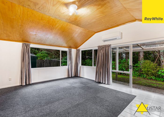  at 154 Piha Road, New Lynn
