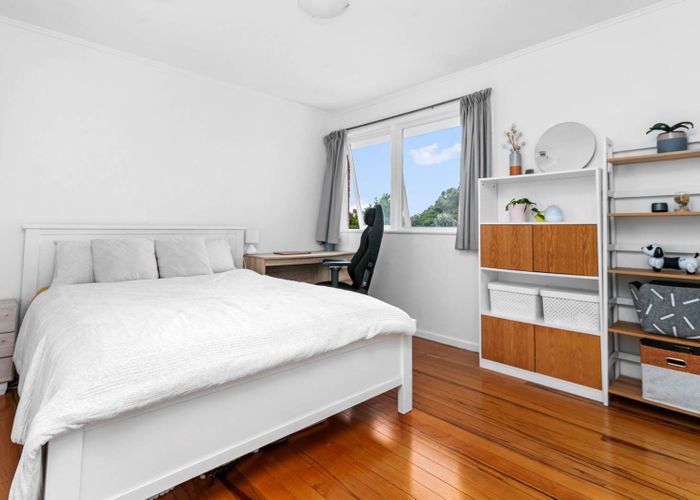  at 11 Mersey Place, New Windsor, Auckland