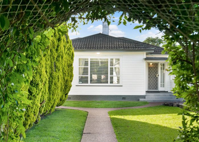  at 10 Harbour View Road, Point Chevalier, Auckland