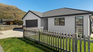  at 8 Risinghurst Terrace, Lake Hayes, Queenstown