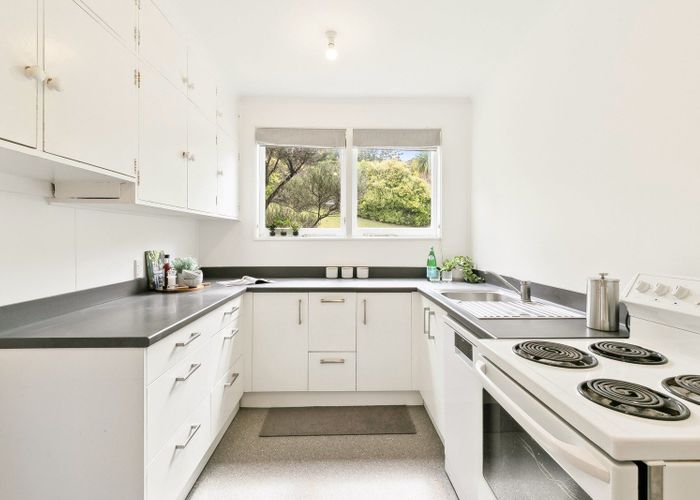  at 4/1 Canterbury Street, Karori, Wellington
