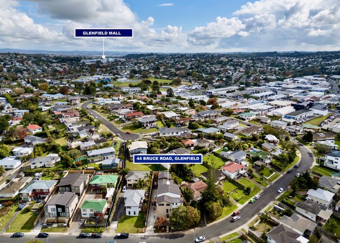  at 44A-44E Bruce Road, Glenfield, North Shore City, Auckland