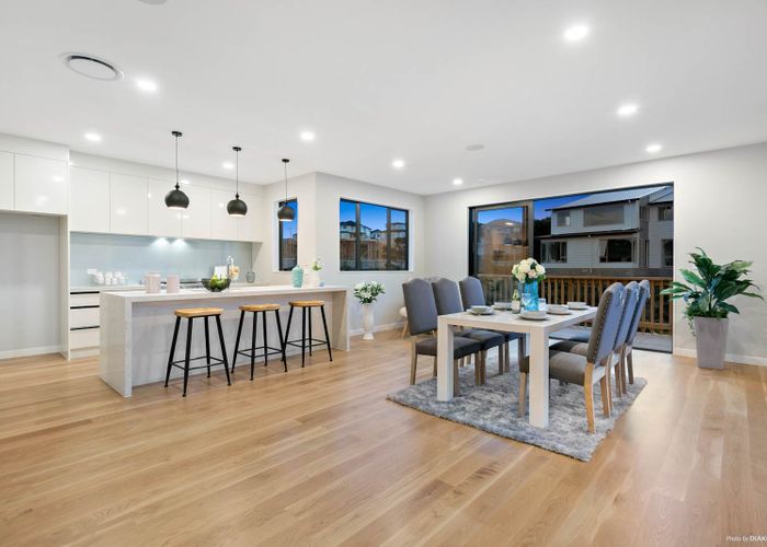  at 8 Caldwell Place, Pinehill, Auckland