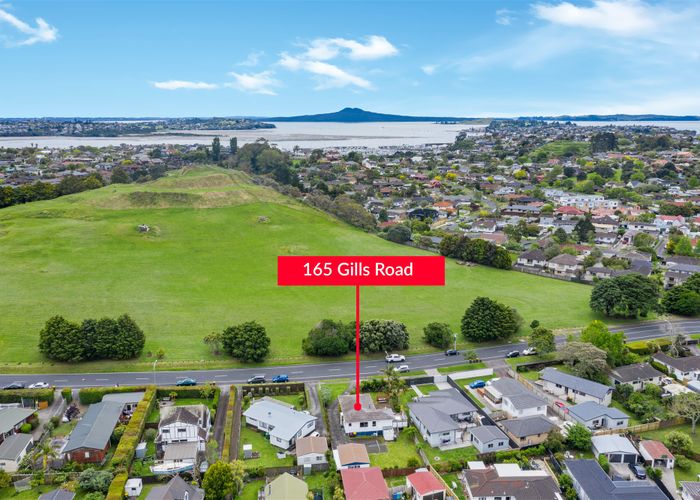  at 165 Gills Road, Half Moon Bay, Auckland