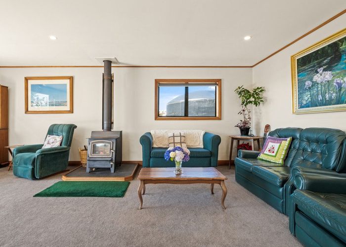  at 6 FRANCES ST, Taieri Beach, Taieri Mouth