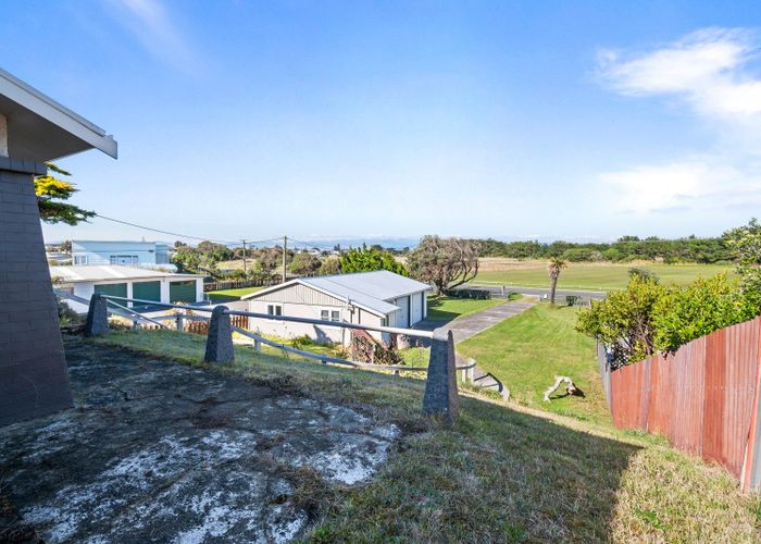  at 27 Bond Street, Foxton Beach, Horowhenua, Manawatu / Whanganui