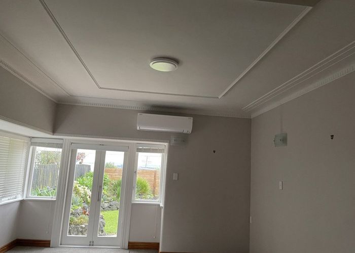  at 80 Golf Road, New Lynn, Auckland