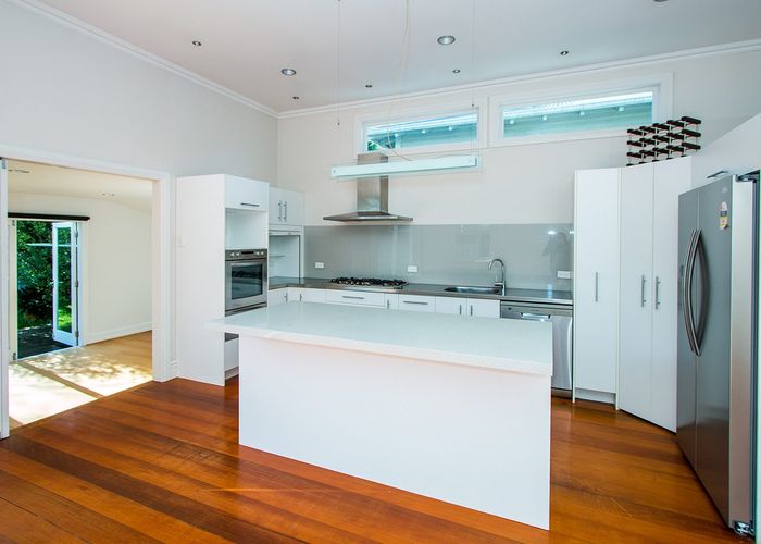  at 4 Graysons Lane, Mount Eden, Auckland City, Auckland