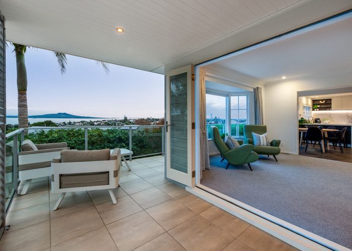  at 107 East Coast Road, Castor Bay, North Shore City, Auckland