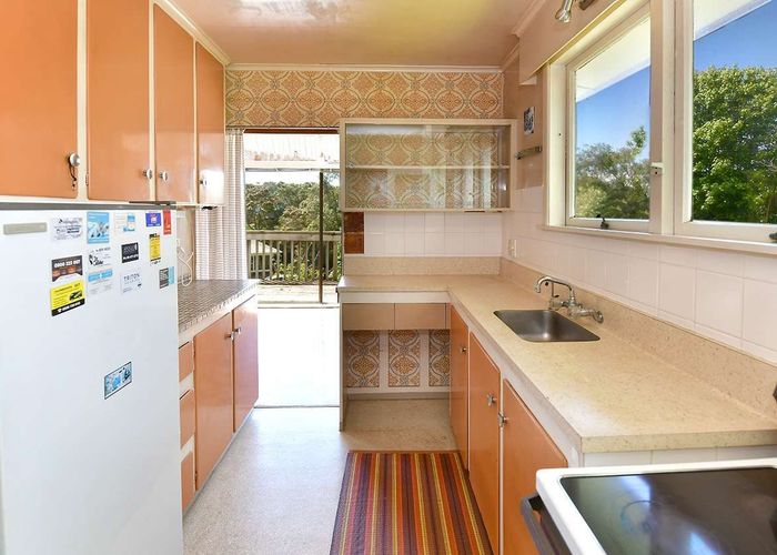  at 30 Waverley Ave, Glenfield, North Shore City, Auckland