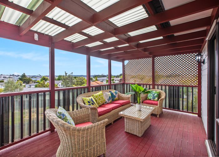  at 1/48 Barbados Drive, Unsworth Heights, Auckland