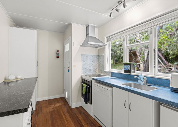  at 6 Mount Pleasant Road, Mount Pleasant, Christchurch City, Canterbury