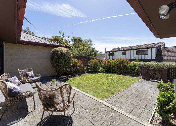  at 29A Penruddock Rise, Westmorland, Christchurch