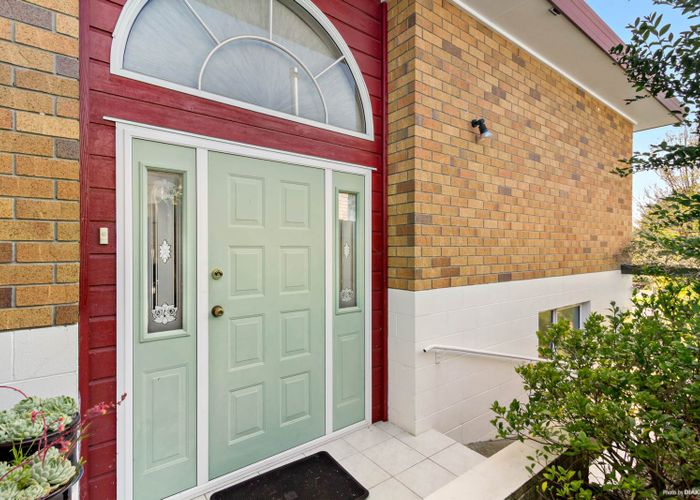  at 33F Kirby Street, Glendene, Auckland