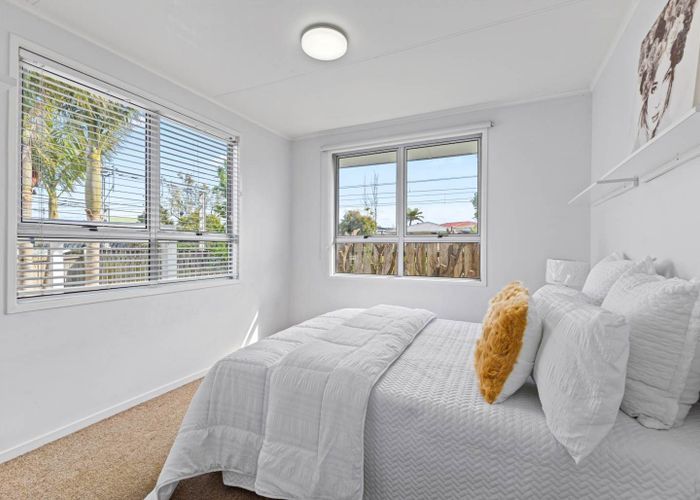  at 60A Swaffield Road, Papatoetoe, Auckland